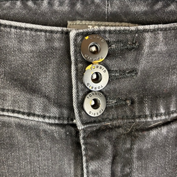 Torrid Women’s sz 14R Black Jeggings Modern Fit —very soft - Picture 2 of 11